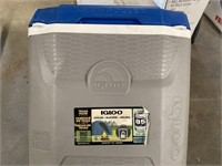 IGLOO 52qt  roller cooler, Holds 85 cans, made in