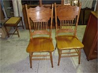 4 Oak chairs!  1 leg needs fixed