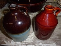 2 jugs 1 on left 2 tone Macomb Pottery