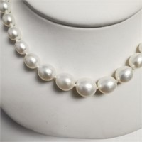 Graduated Fresh Water Pearl Necklace