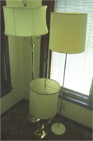 2 FLOOR LAMPS AND 1 MID-CENTURY TABLE LAMP