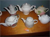 6 tea pots