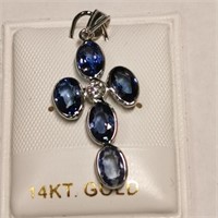 $3000 14K  Sapphire(2.5ct) Diamond(0.12ct) Pendant