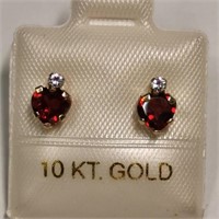 10K  Garnet(czct) Earrings