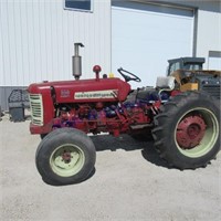 '58 IH 350D utility tractor, WF, fast hitch