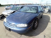 1995 Blu Chevy Lumina