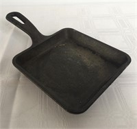 Small Cracker Barrel Cast Iron Skillet