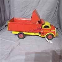 Wyandotte loader truck