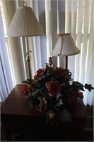 2 Lamps & Floral Arrangement