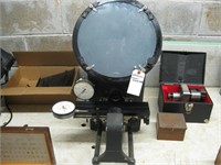 Optical Comparator with 2 measuring gauges