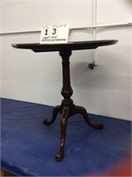 Round Candle table, 1 drawer, tri-pod legs