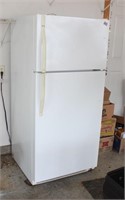 Kenmore Refrigerator 66x30
