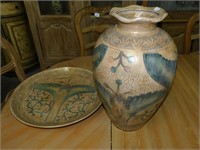 Alexander Kalifano Vase With Large Display Tray