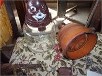 Old bear and butter mold