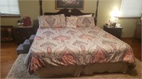 VERY NICE KING SIZE BED WITH PILLOWTOP MATRESS