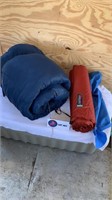 Sleeping bag with therma rest mattress pad