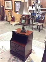 Prestigious end table and lamp
