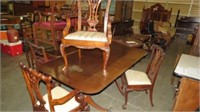 CHERRY DOUBLE PED. DUNCAN PHYFE TABLE, 3 CHAIRS