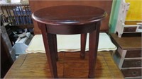 SMALL WOOD ROUND SIDE TABLE