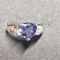 $4000 10K  Tanzanite(1.7ct) Diamond(0.08ct) Ring