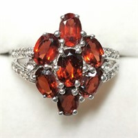 Rhodium Plated St.Silver Garnet(7ct) Ring