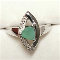 Rhodium Plated St.Silver Emerald(0.6ct) Ring