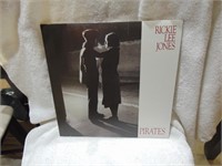 RIKIE LEE JONES - Pirates