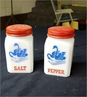 Rare vintage salt & pepper shakers