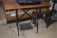 Antique Treadle Sewing Machine Iron Base Table