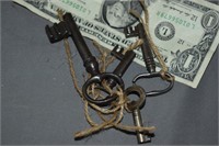 4 Antique Skeleton Keys