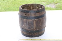 Wooden paint style barrel or grease barrel for