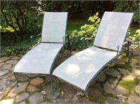2 Outdoor Lounge Chairs
