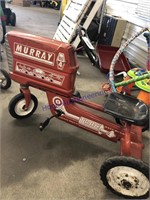 Murray pedal tractor