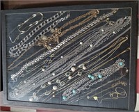 14 beautiful gold & silver tone necklaces