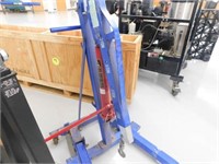 Hydraulic lift 2,000lb cherry picker lift