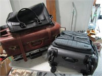 Vintage Luggage, 1 Like New Lug Wheelie Bag
