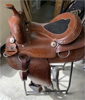 Texas Saddlery 15” Saddle.
Saddle is Stamped 16”