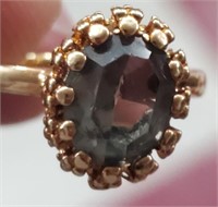 Sz 7.5 ladies gold tone ring 18k HGE faceted stone