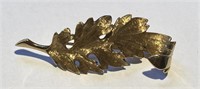 18KT YELLOW GOLD LEAF PIN APPROX. 6 DWT