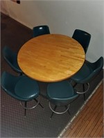 Round Pub table 6 chairs