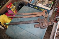 Pipe wrench & hoof trimmers