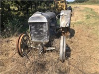 Fordson Iron wheel tractor doesn’t run parts only