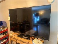 Sanyo flat screen tv 60"