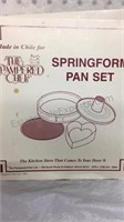 The Pampered Chef Springfoam Pan Set