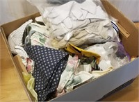 Box Misc Fabrics & Vintage Lady's Gloves