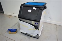 Manitowoc Model D570 Ice Maker (Like New)