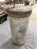 milk canistier with lid- rusted