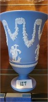 Wedgwood vase collectors society vase 7 5/8 tall