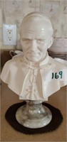 A Giannelli pope bust