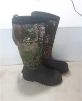 Winchester Boy's Size 6 Boots